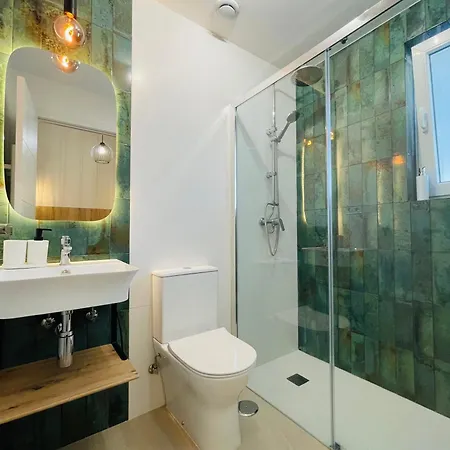 Solaz Malaga, Shared Apartment Buitenkant foto