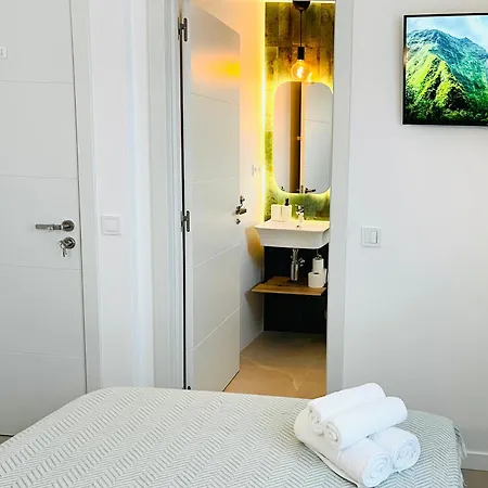 Solaz Malaga, Shared Apartment Buitenkant foto